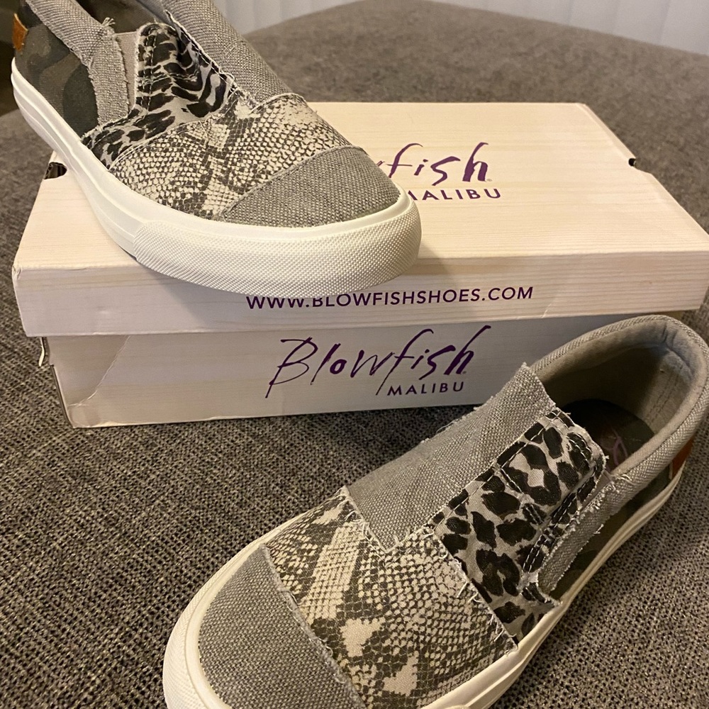 Brand new Blowfish Shoes size 10